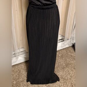 Chic Black Maxi Skirt. Like NEW! Size XS